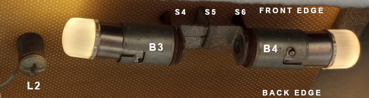  Back-to-back sockets with LED lamps/bulbs 